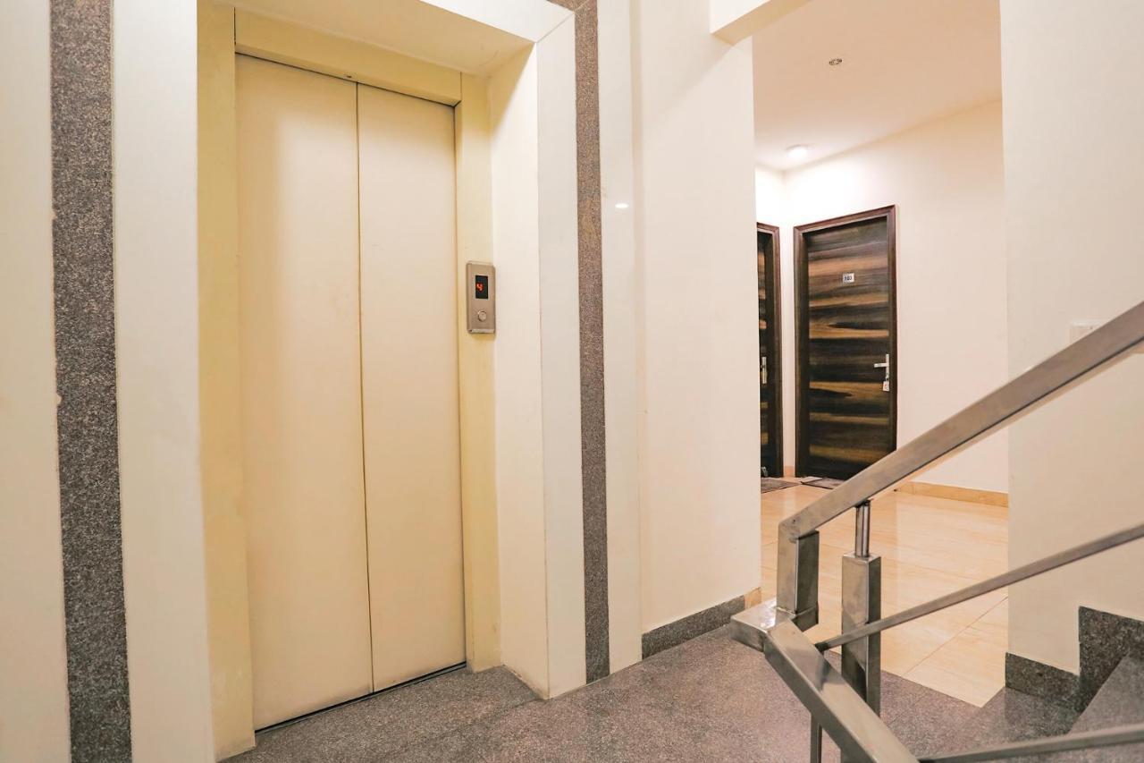 Fabhotel Ab Inn Huda City Center คูร์เคาน์ ภายนอก รูปภาพ